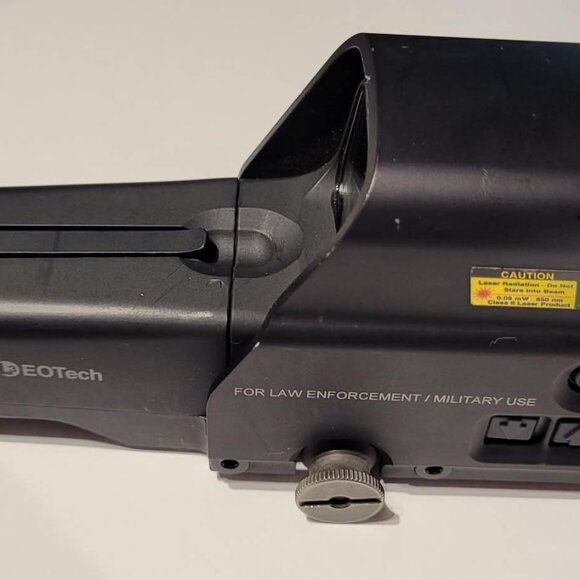 EOTech 557.AR223 Holographic Sight – Excellent Condition – Box & Manual Included - Picture 3 of 8